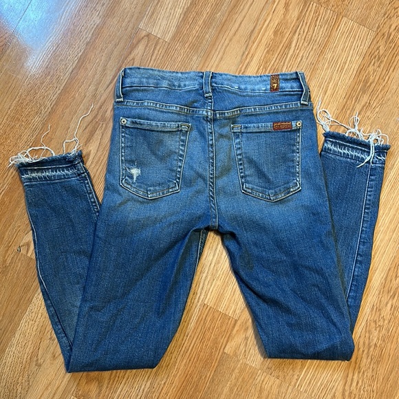 7 for all mankind jeans. Worn once! Lots of stretch! - Picture 7 of 10
